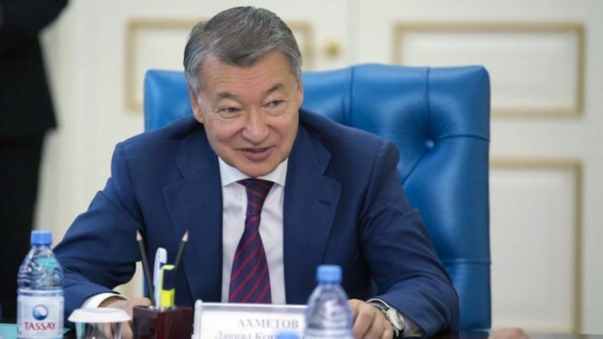 Главное - показуха: сколько миллионов уходит на положительный образ Даниала Ахметова в СМИ