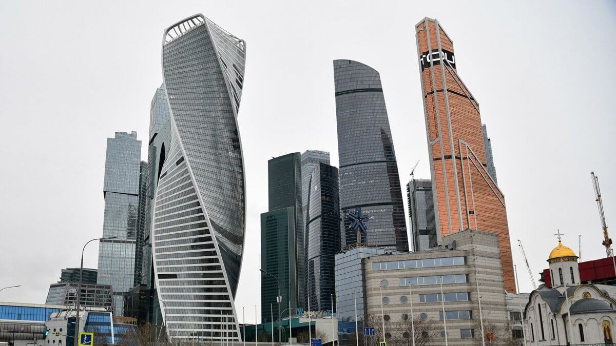 Гибель 20-летней казахстанки в Москве: девушка упала с небоскреба