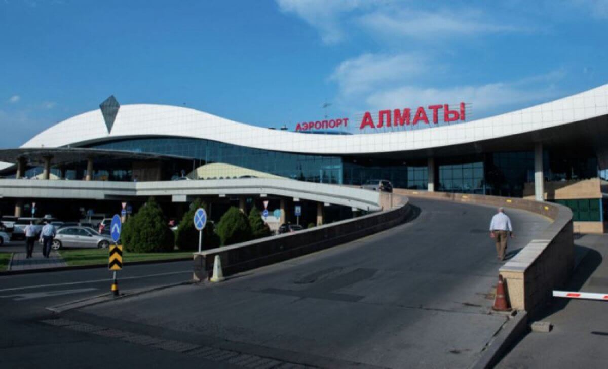 Сотрудники алматинского аэропорта продавали фальшивые ПЦР-тесты