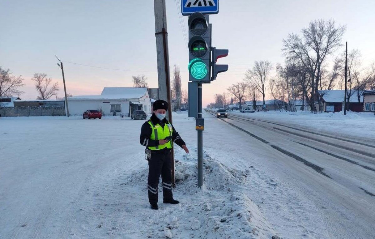 Бесправные пешеходы: акима наказали за обледенелую «зебру»