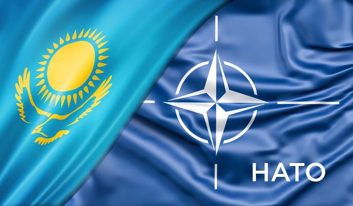 «Казахстану необходимо срочно вступить в НАТО»