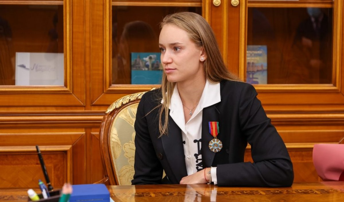 «Моя очередь помогать»: Рыбакина поддержит казахстанских детей