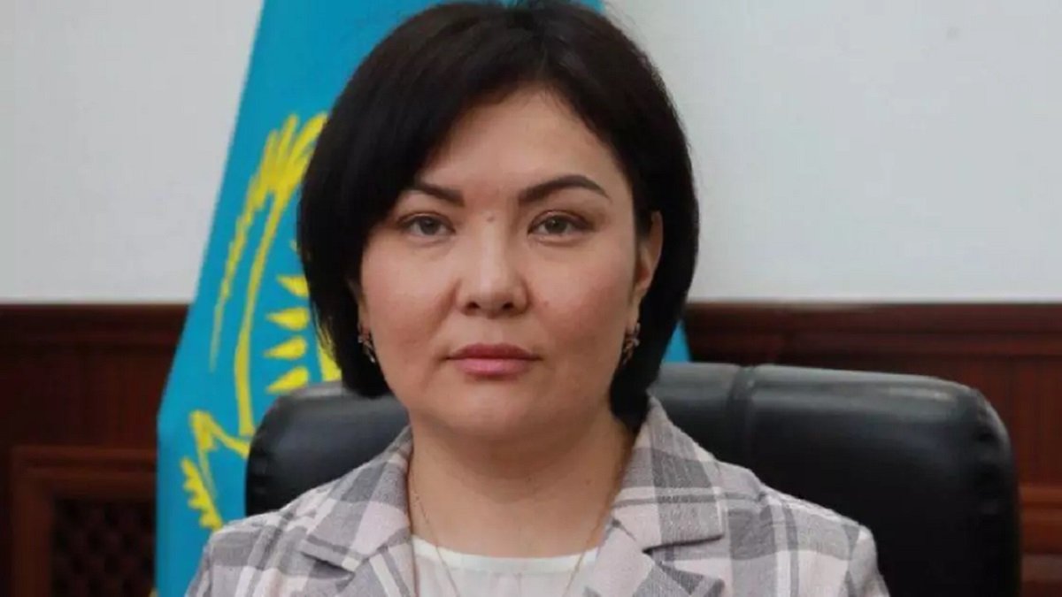 Обогатилась на бюсте: чиновницу осудили в Павлодарской области