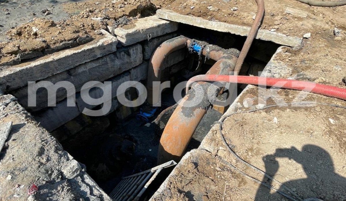 ЧП в Уральске: рабочие утонули в сточных водах