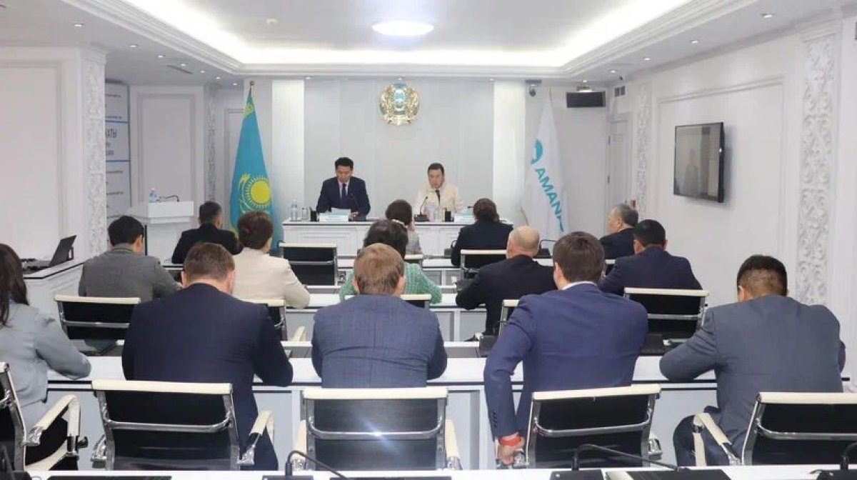 Астанада «AMANAT» партиясы фракциясының кеңейтілген отырысы өтті