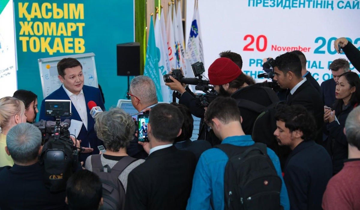 Представители зарубежных СМИ посетили штаб Токаева