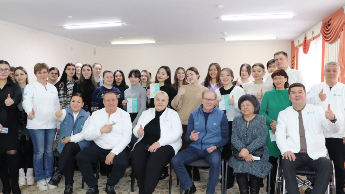 Кандидаты от «AMANAT» провели встречи с жителями Костанайской области
