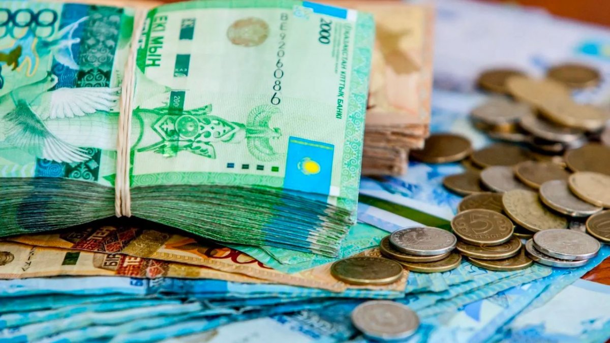 Стало известно, как будут определять минимальную зарплату в Казахстане