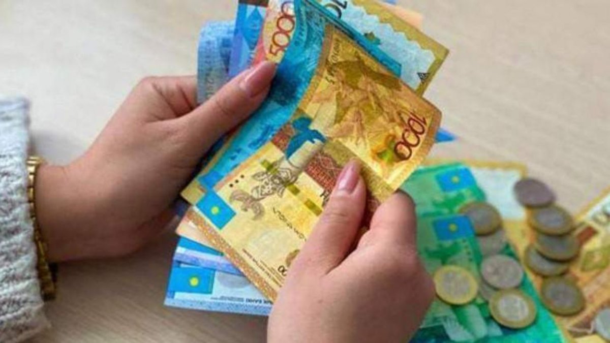 Жительницы Астаны получат выплаты к 8 марта