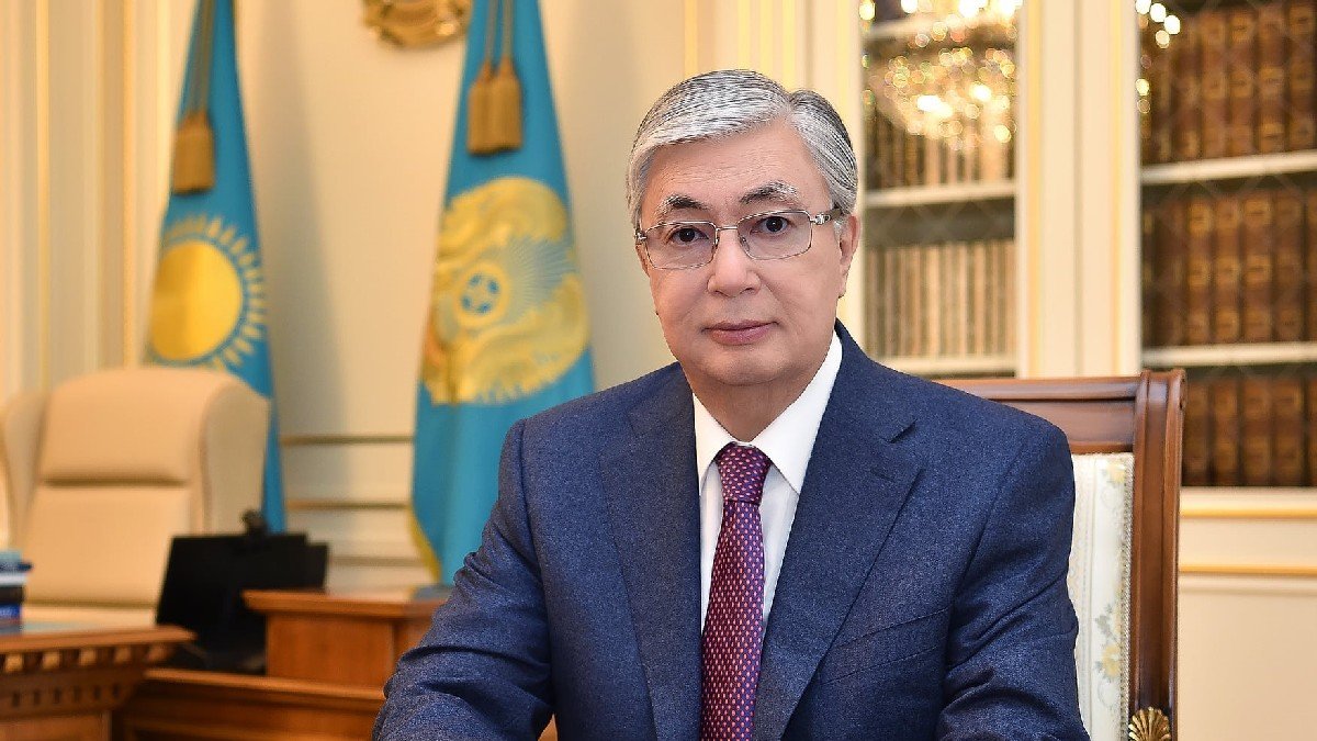 Токаев поздравил православных казахстанцев с Рождеством