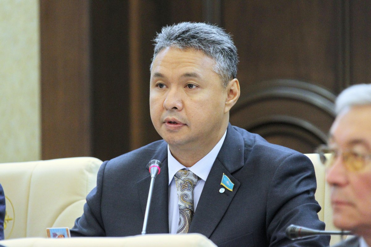 Азат Перуашев: потери бюджета при 40 млн пороге по НДС не превысят 100 млрд тенге